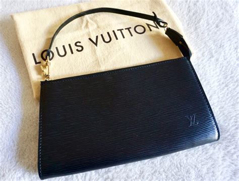 louis vuitton epi leather bucket bag b lack|louis vuitton epi leather pochette.